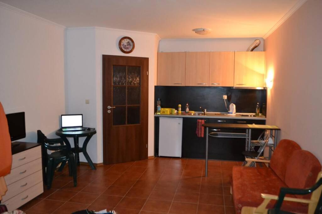 Стyдия В Комплексе Marinavill Sveti-Vlas Sveti Vlas Exterior foto